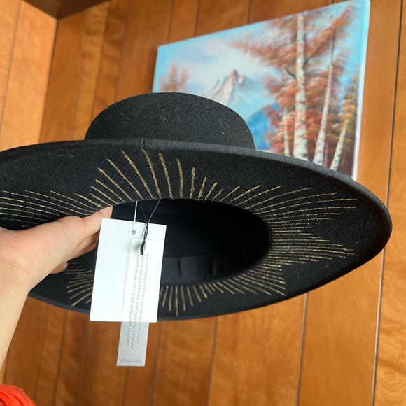 NWT The Luna Bloom Life Davos Hat Hand Painted - Picture 4 of 10